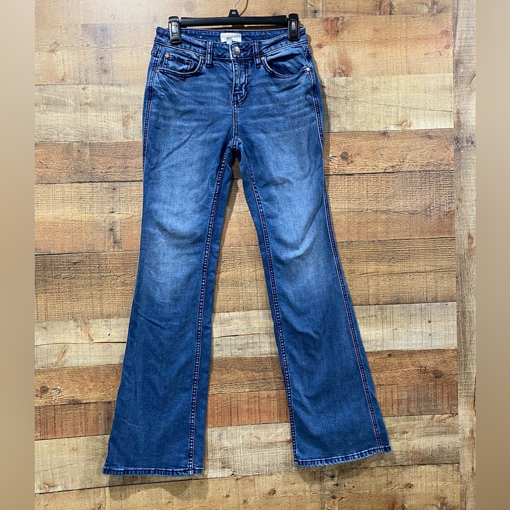 Shyanne Bootcut High Rise Ladies Tall Jeans Size 28 Long